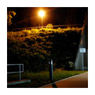 Papierfabrik bei Nacht